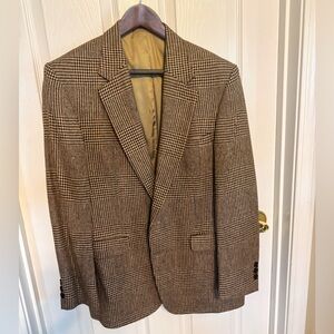 Vintage Houndstooth Tweed jacket for men. Daks brand, brown, 42R. Made in USA.